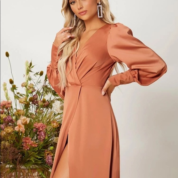 Perfect wedding/Spring/Fall dress - Picture 3 of 10